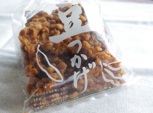 一度食べると止まらない!　「豆つかげ」