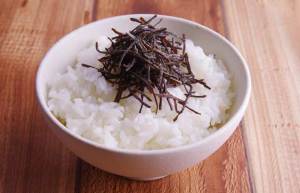 【口の中でしっとり。料亭の人気商品】京都　雲月の「小松こんぶ」