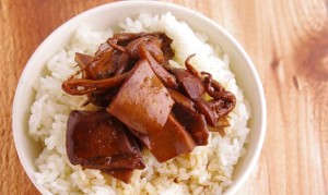 【ご飯にのせるだけでいか飯のできあがり!?】北海道　"マルモ食品"の「いか飯になれなかったいか」