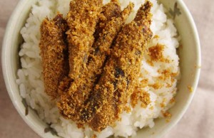 【専門店のごまをたっぷり使ったご飯の友】　東京都大田区"㈲いい友"の「金ごまいわし」