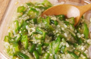 【近所のイオンで買える！？夏におすすめのネバネバ系】秋本食品の「ぶっかけオクラ（しょうが風味　ごま油入り）」