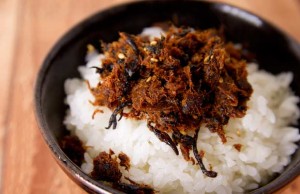 【ひじきの存在を忘れるほど鯖がうまい！！】福井県"スターフーズ"の「焼き鯖ひじき」