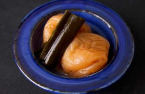 【昆布の旨みがまろやか】和歌山県"不動のうめ"の「こんぶ梅」