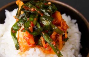 【ジメジメをふっとばすスタミナめし友】茨城県"カワシマ食品"の「ニラキムチ」