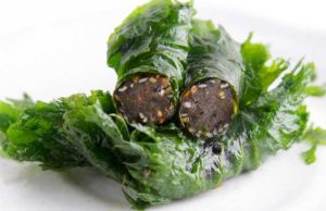 【しその包まれたゴマの香ばしさ！】宮城県"細川屋"の「仙臺しそ巻（金胡麻極）」