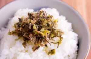 【梅のカリカリとちりめんのしっとり感】愛媛県大須 "玉井"の「ちりめん梅昆布　高菜入り」
