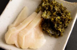 【酸味がたまらなく美味い！】京都名産"すぐきや六郎兵衛"の「切すぐき」