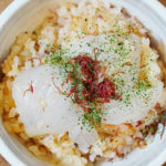 【玉ねぎ1個まるまる使用】新たまねぎとコンビーフの炊き込みご飯レシピ