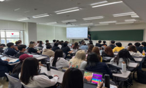 近畿大学短期大学部のマーケティングの授業で特別講師をしました！